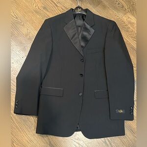 MEN'S EJ SAMUEL BLACK 2 PIECE FASHION SUIT.        42R/36W